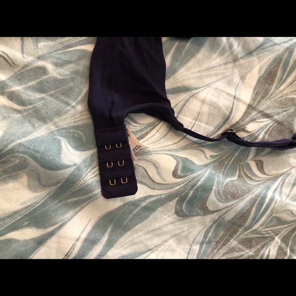 Victoria’s Secret Very Sexy unlined flower lace - Picture 4 of 4